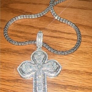 Men's Dazzling Moissanite Silver Cross Pendant